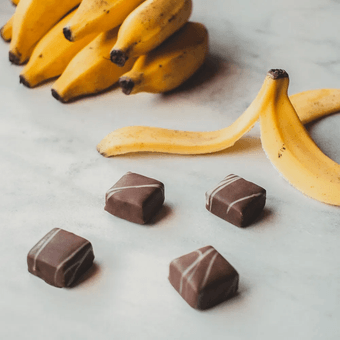 Bombom Lugano Recheado de Chocolate ao Leite Sabor Banana 13g
