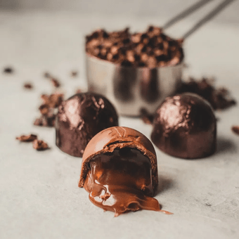 Bombom de Chocolate Lugano ao Leite com Licor de Chocolate 15g