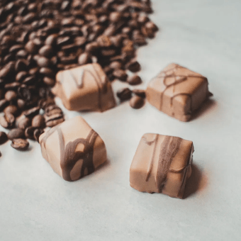 Bombom Lugano Recheado de Chocolate ao Leite Sabor Café 13g