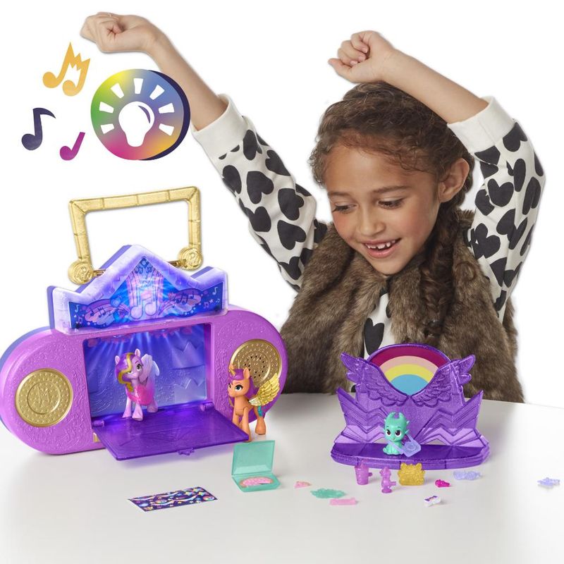 My Little Pony Brinquedo Musical 2 em 1: Karaoke e SPA, Playset com 20 – O  Gato Rápido